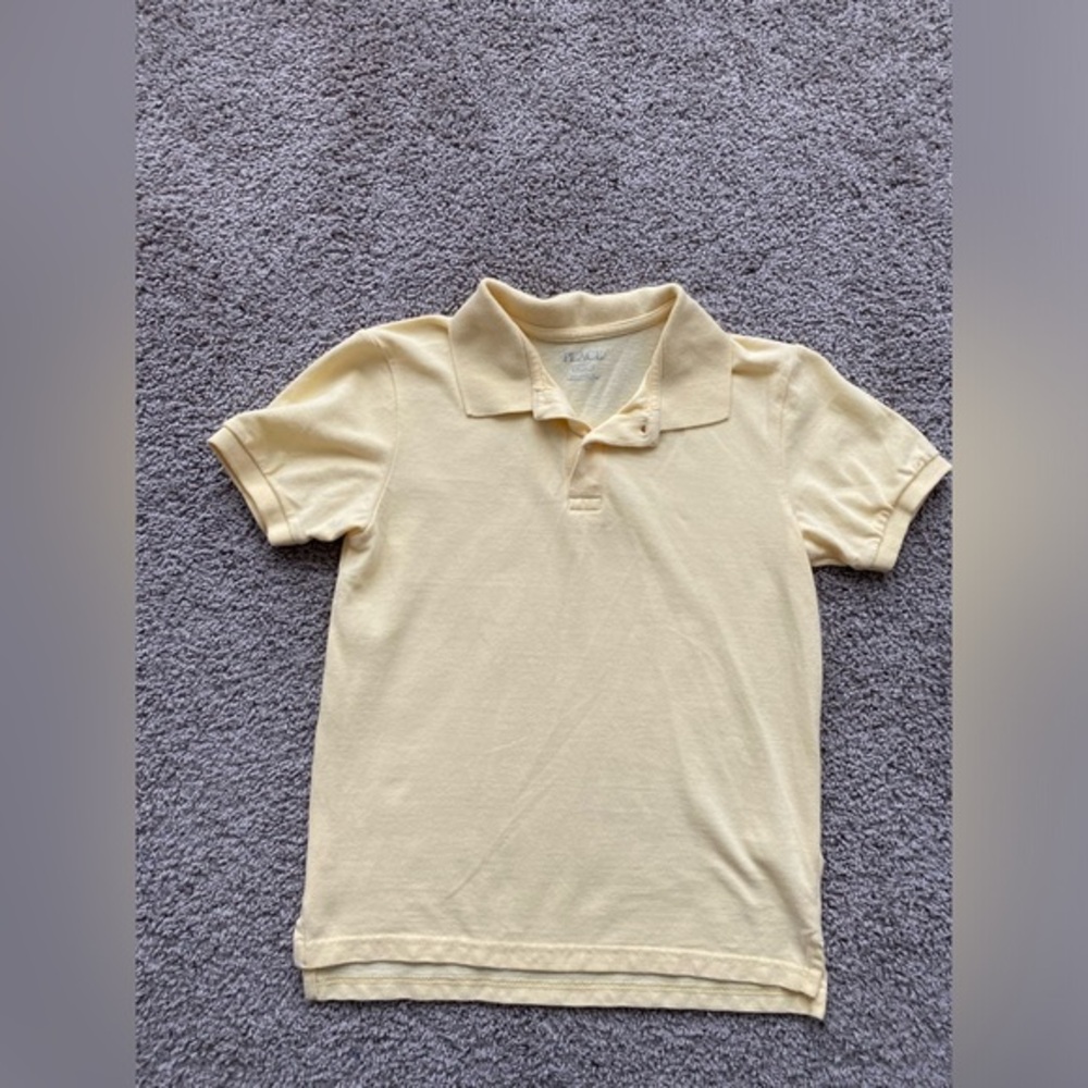 🌞 3 for  $15  Polo shirt boy large